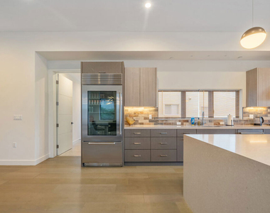 10563 Ashton Avenue - Photo Thumbnail 52