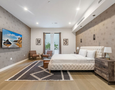 10563 Ashton Avenue - Photo Thumbnail 12