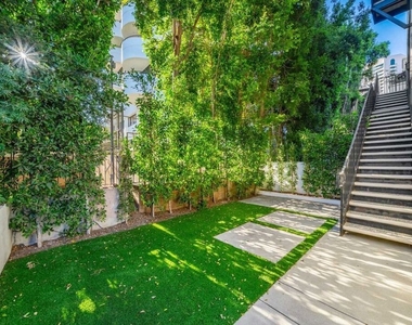 10563 Ashton Avenue - Photo Thumbnail 6