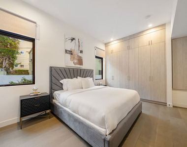 10563 Ashton Avenue - Photo Thumbnail 29