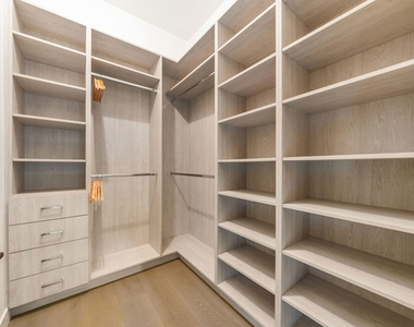 10563 Ashton Avenue - Photo Thumbnail 18