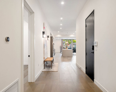 10563 Ashton Avenue - Photo Thumbnail 8
