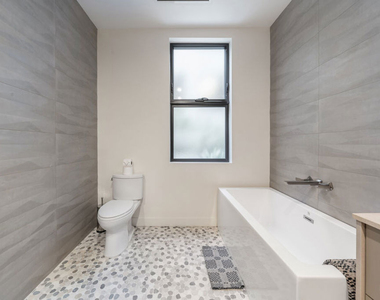 10563 Ashton Avenue - Photo Thumbnail 22