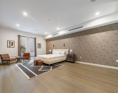 10563 Ashton Avenue - Photo Thumbnail 10