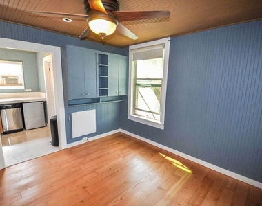 2315 2nd Street - Photo Thumbnail 3