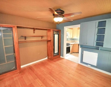 2315 2nd Street - Photo Thumbnail 2