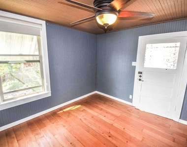 2315 2nd Street - Photo Thumbnail 5