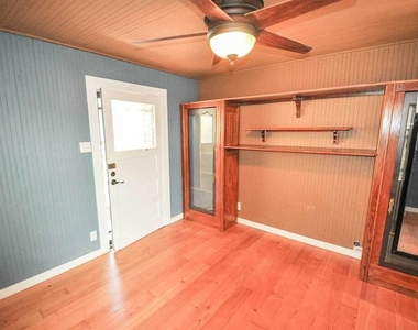 2315 2nd Street - Photo Thumbnail 4