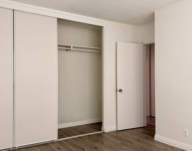 4848 Elmwood Avenue - Photo Thumbnail 6