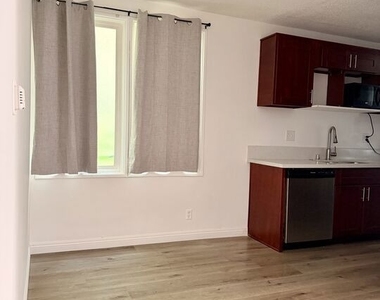 4848 Elmwood Avenue - Photo Thumbnail 3