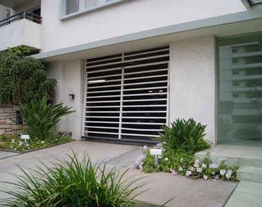 10655 Wilshire Boulevard - Photo Thumbnail 5