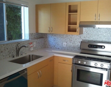 10655 Wilshire Boulevard - Photo Thumbnail 13