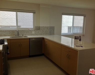 10655 Wilshire Boulevard - Photo Thumbnail 10