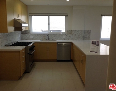 10655 Wilshire Boulevard - Photo Thumbnail 9