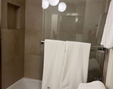 10655 Wilshire Boulevard - Photo Thumbnail 17
