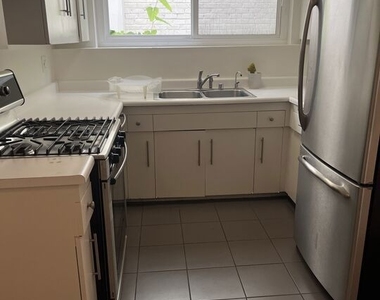 10655 Wilshire Boulevard - Photo Thumbnail 13