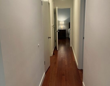 10655 Wilshire Boulevard - Photo Thumbnail 12