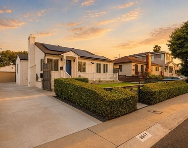 6647 W 82nd Street - Photo Thumbnail 34