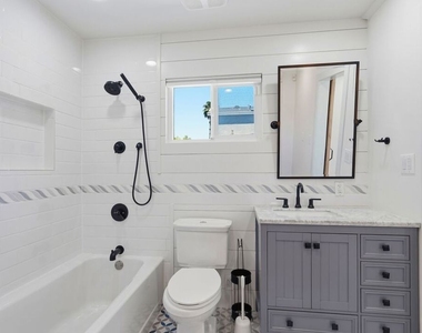 6647 W 82nd Street - Photo Thumbnail 23