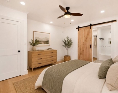 6647 W 82nd Street - Photo Thumbnail 21