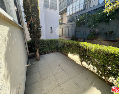 814 19th Street - Photo Thumbnail 4