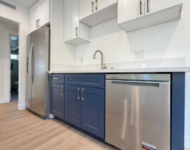 3744 Westwood Boulevard - Photo Thumbnail 4