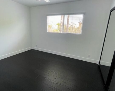 525 Broadway Street - Photo Thumbnail 14