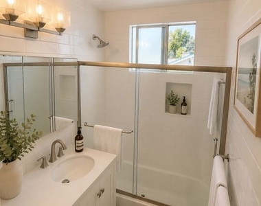 525 Broadway Street - Photo Thumbnail 4
