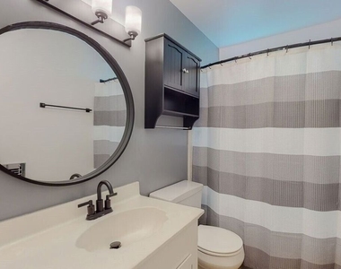 1827 Manning Avenue - Photo Thumbnail 24