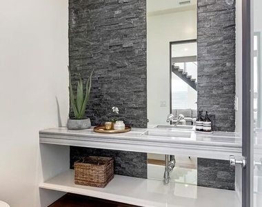 3256 Cabrillo Boulevard - Photo Thumbnail 9