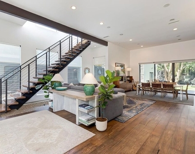 3256 Cabrillo Boulevard - Photo Thumbnail 3