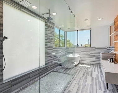 3256 Cabrillo Boulevard - Photo Thumbnail 13