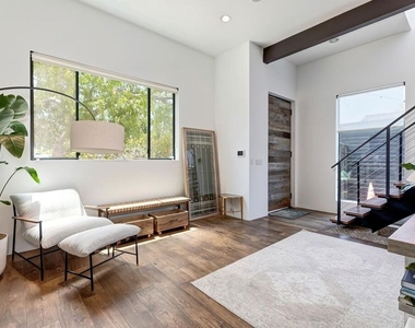 3256 Cabrillo Boulevard - Photo Thumbnail 5