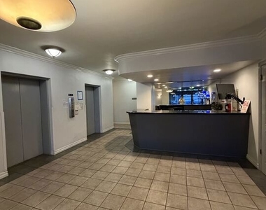 321 S San Vicente Boulevard - Photo Thumbnail 18