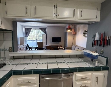 321 S San Vicente Boulevard - Photo Thumbnail 11