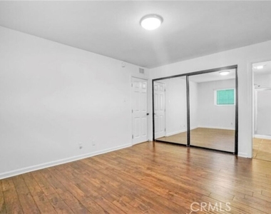 5003 Tilden Avenue - Photo Thumbnail 7
