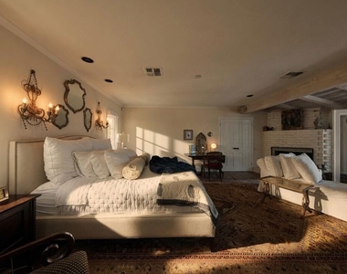 13166 Valley Vista Boulevard - Photo Thumbnail 27
