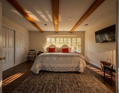 13166 Valley Vista Boulevard - Photo Thumbnail 24