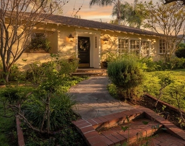 13166 Valley Vista Boulevard - Photo Thumbnail 2