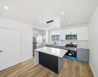 3020 W 12th Street - Photo Thumbnail 3