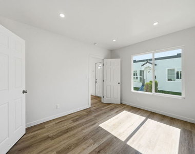3020 W 12th Street - Photo Thumbnail 6