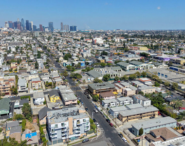 3020 W 12th Street - Photo Thumbnail 10
