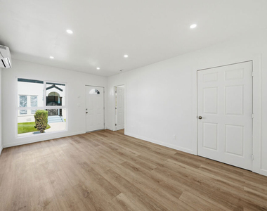 3020 W 12th Street - Photo Thumbnail 1