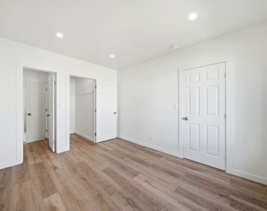 3020 W 12th Street - Photo Thumbnail 4