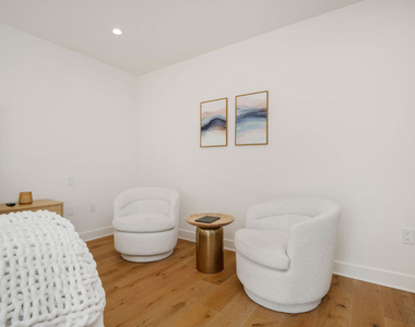 10523 Ashton Avenue - Photo Thumbnail 24