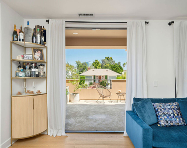 10523 Ashton Avenue - Photo Thumbnail 7
