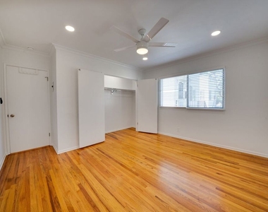 827 Lincoln Boulevard - Photo Thumbnail 5