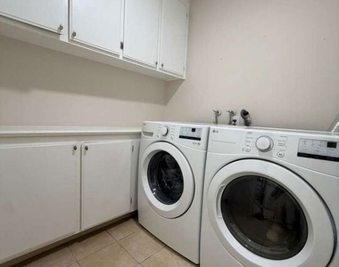 4001 W 165th Street - Photo Thumbnail 2