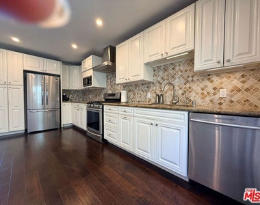 4001 W 165th Street - Photo Thumbnail 5
