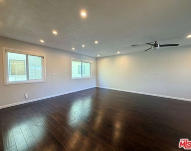 4001 W 165th Street - Photo Thumbnail 1